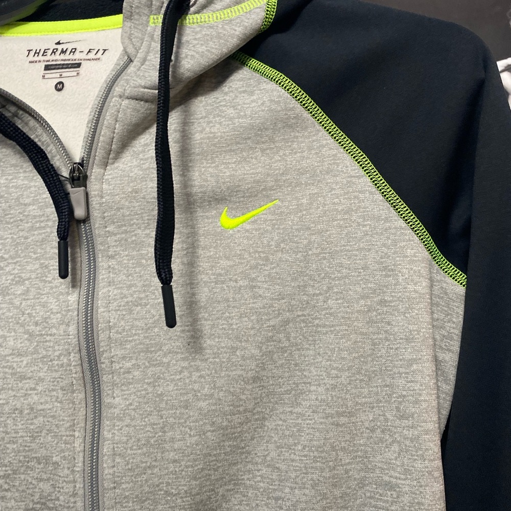 Sweatshirt - Picture 2 of 5
